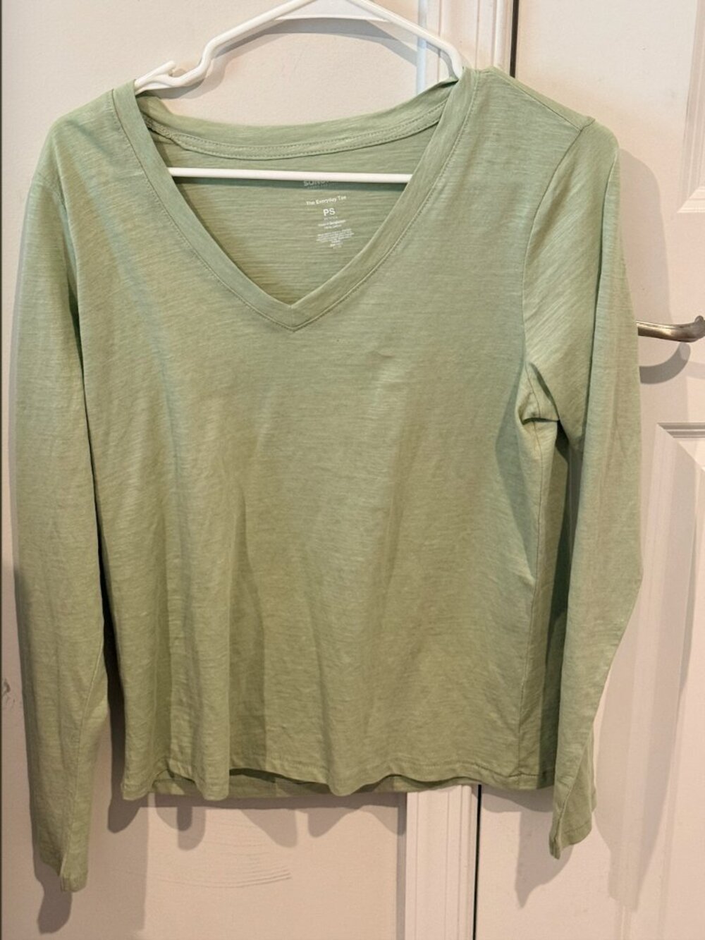 Sonoma Goods For Life Sage Green V-Neck Everyday Tee - Petite Small